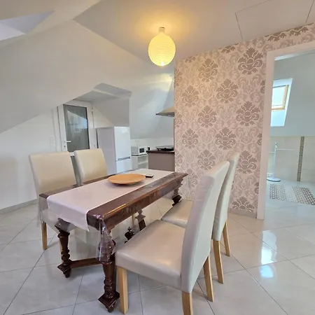 Villa Max - Biro Tours Nr 47 Vonyarcvashegy